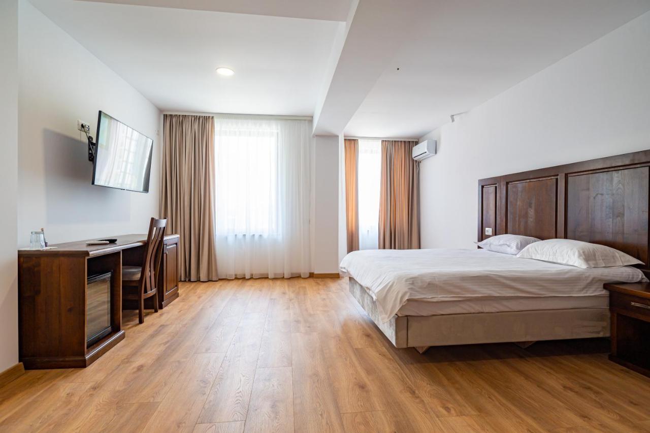 Hotel Voyager Năvodari Exterior foto